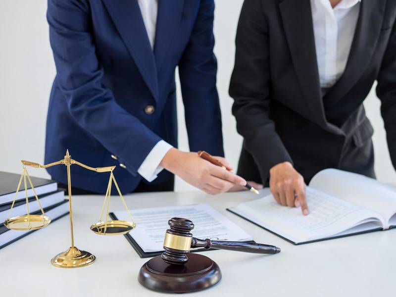 上海工伤赔偿律师视角下用工单位非法用工发生工伤的赔偿问题探讨
