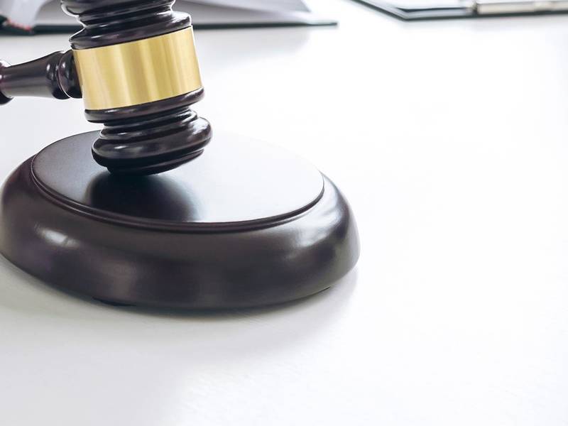 上海工伤赔偿律师解析：私人工地上受伤的责任归属